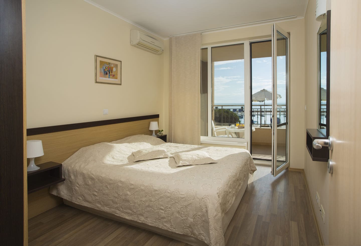 1_Bed_App_Sea_View_4.jpg