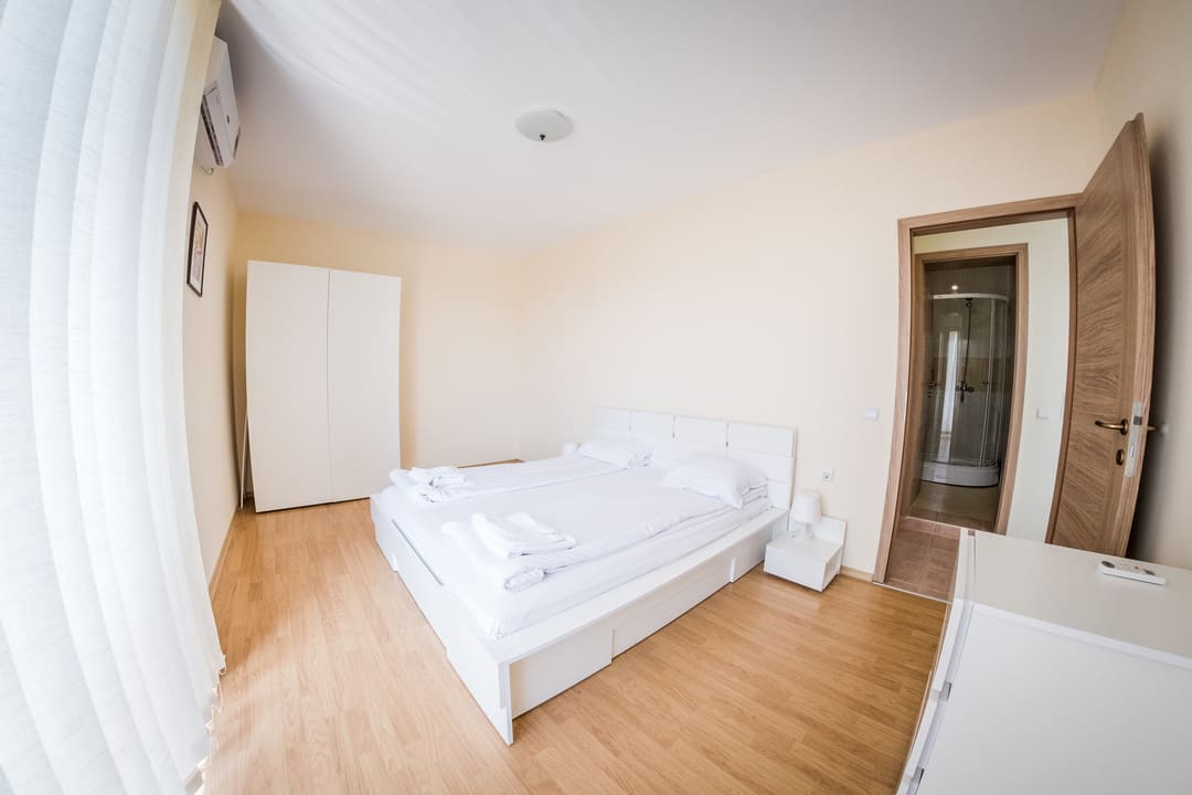 App_1_Bed_5.jpg