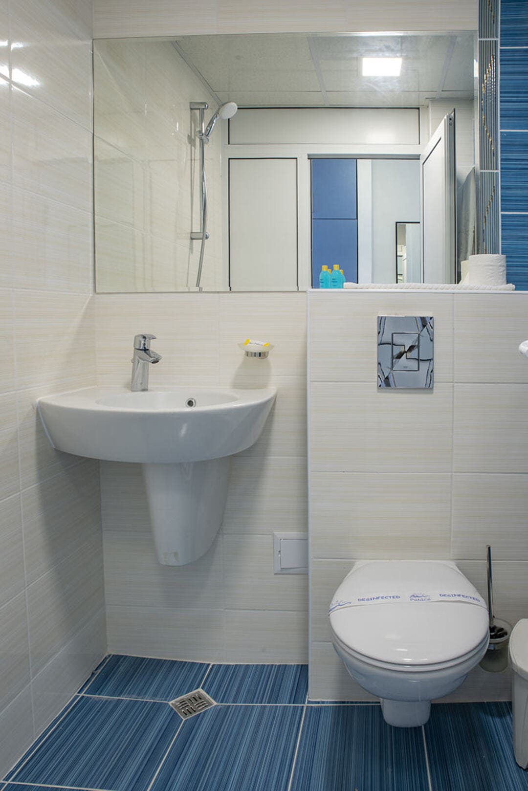 App_Bathroom.jpg
