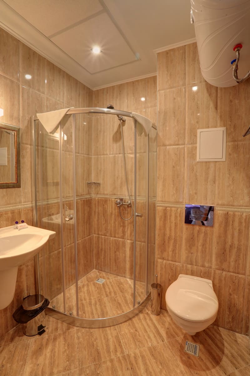 App_Bathroom.jpg
