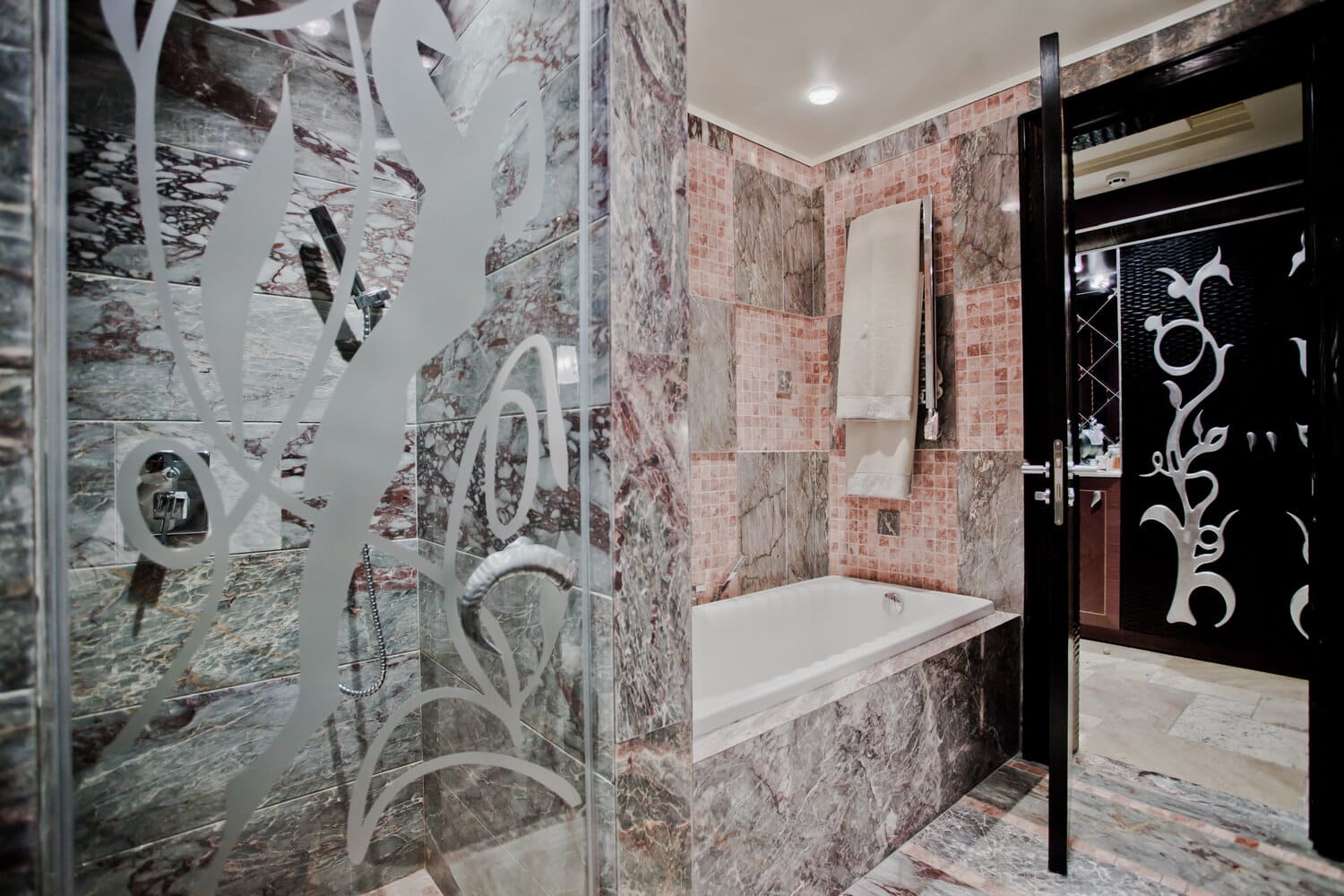 DBL_Bathroom_5.jpg