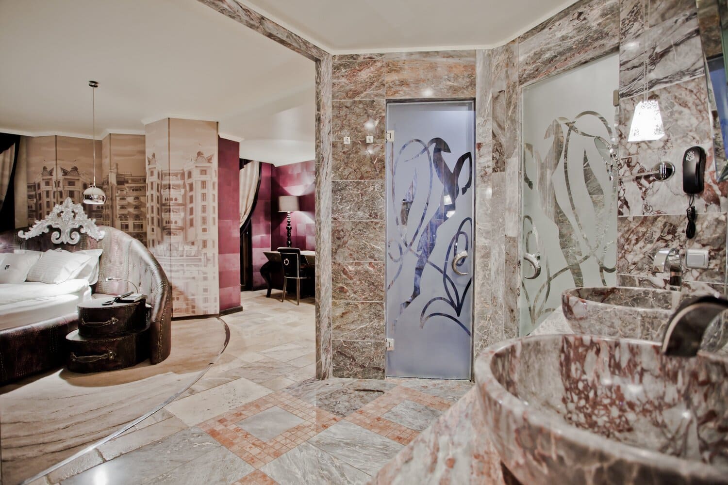 Studio_Bathroom_1.jpg