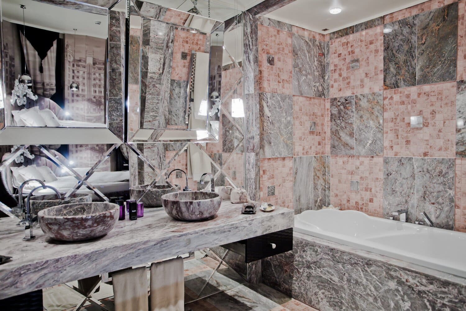 Studio_Bathroom_2.jpg