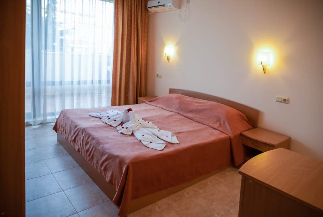 App_1_Bed_3.jpg