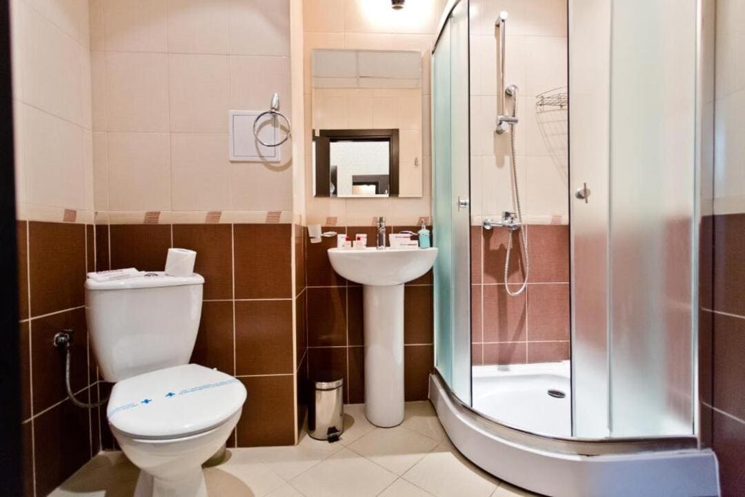 App_Bathroom_1.jpg