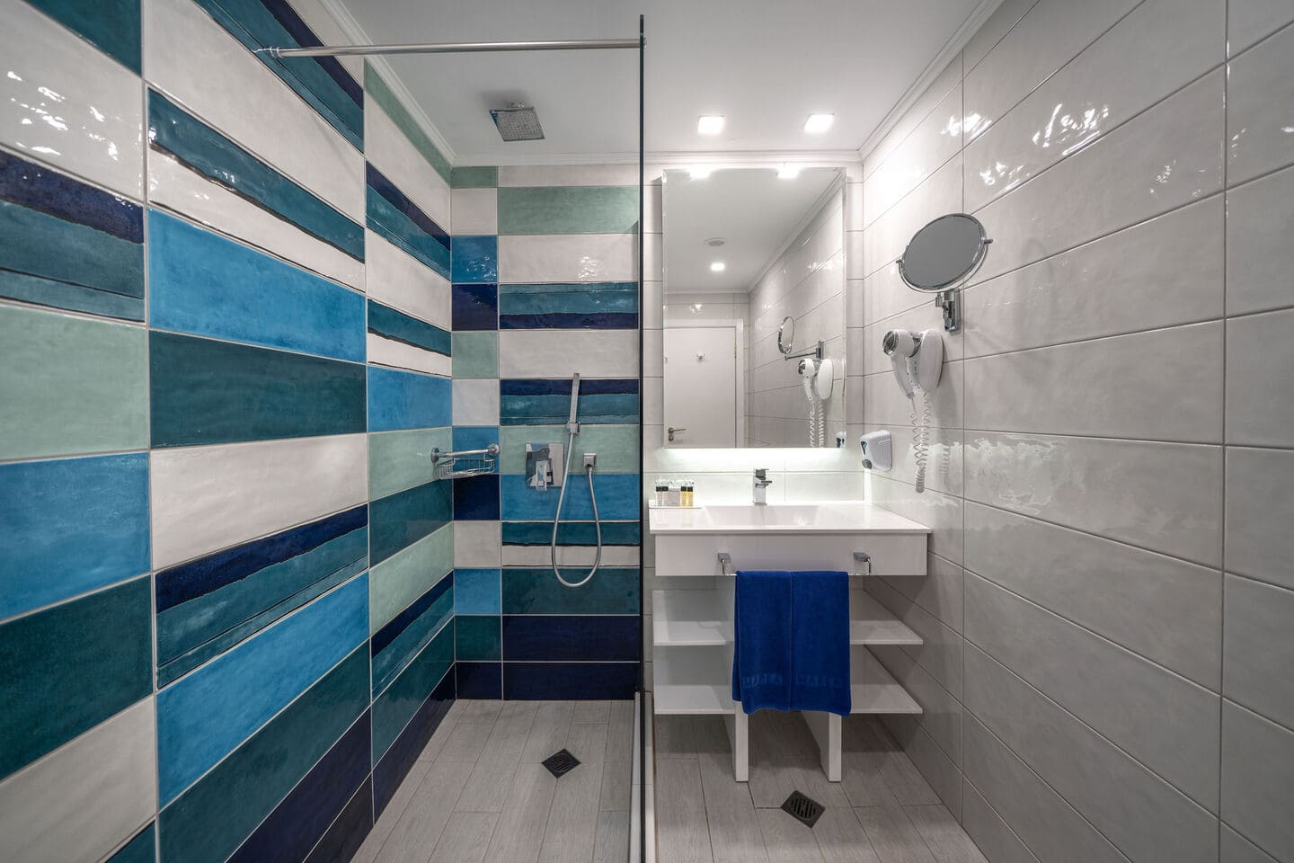 FAM_Seaview_Bathroom.jpg