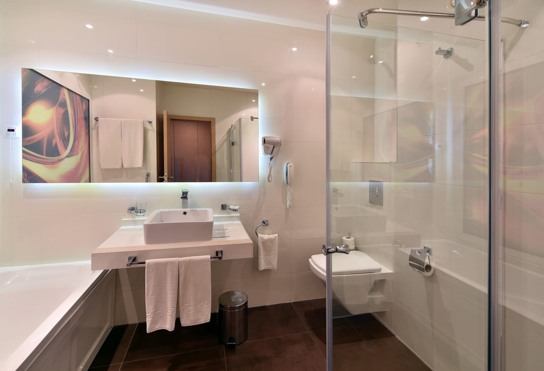 DBL_Sea_Bathroom.jpg