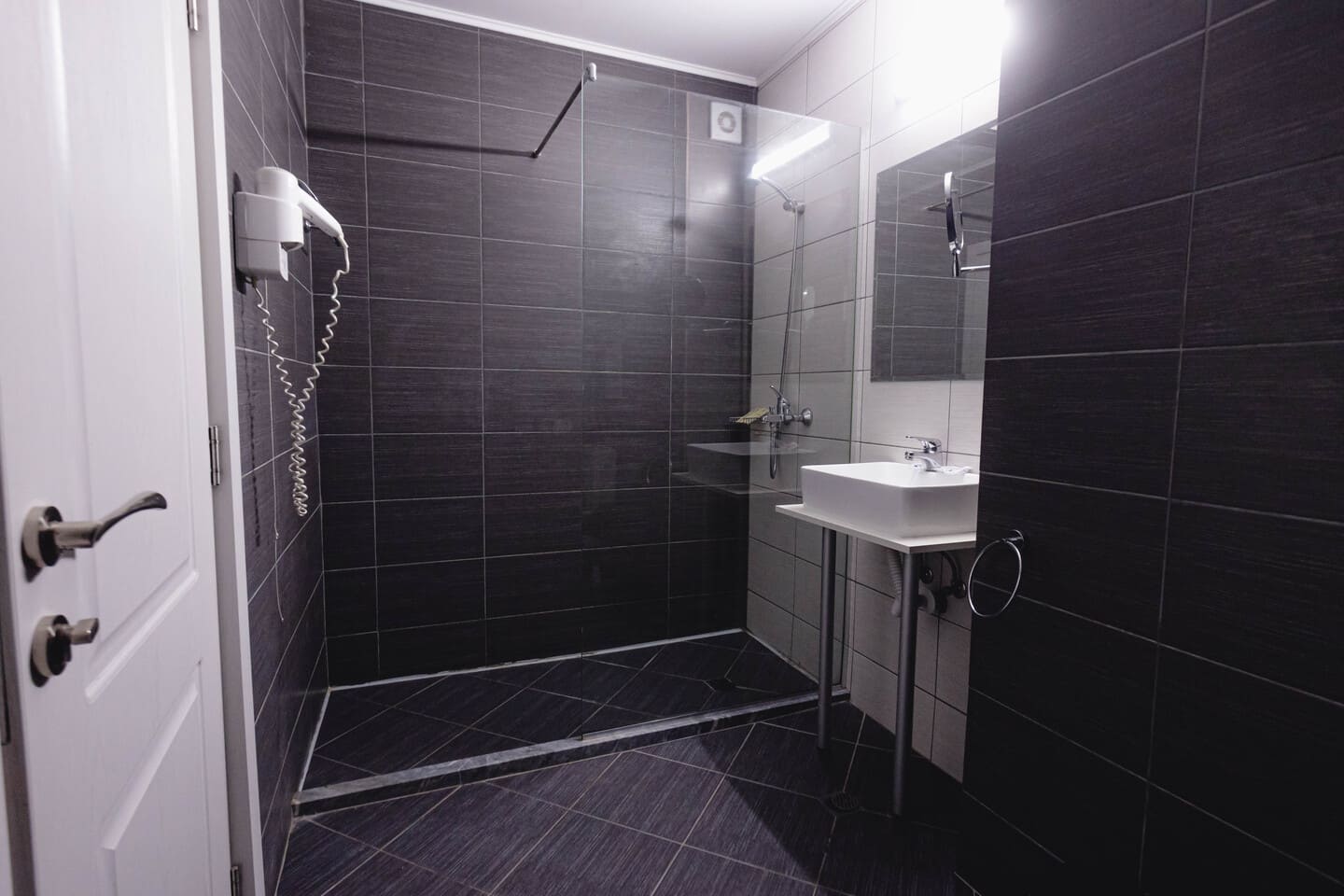 App_Eco_Bathroom_1.jpg