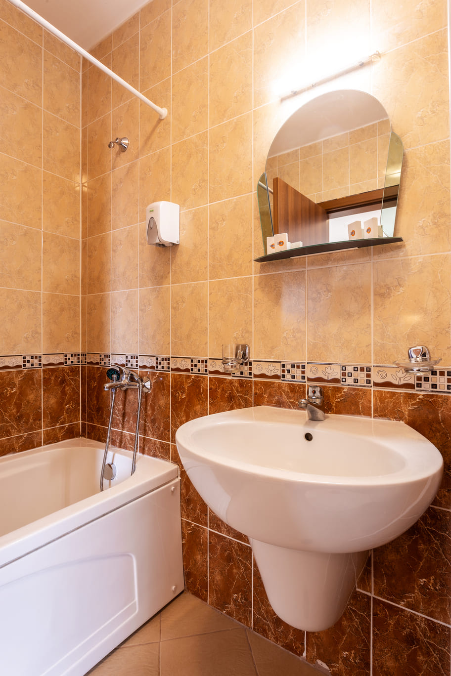 App_Bathroom_1.jpg