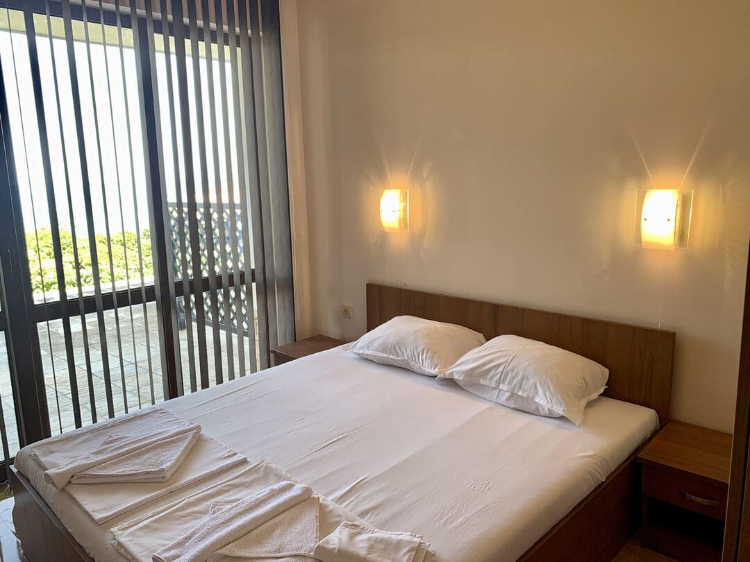 App_1_Bed_7.jpg
