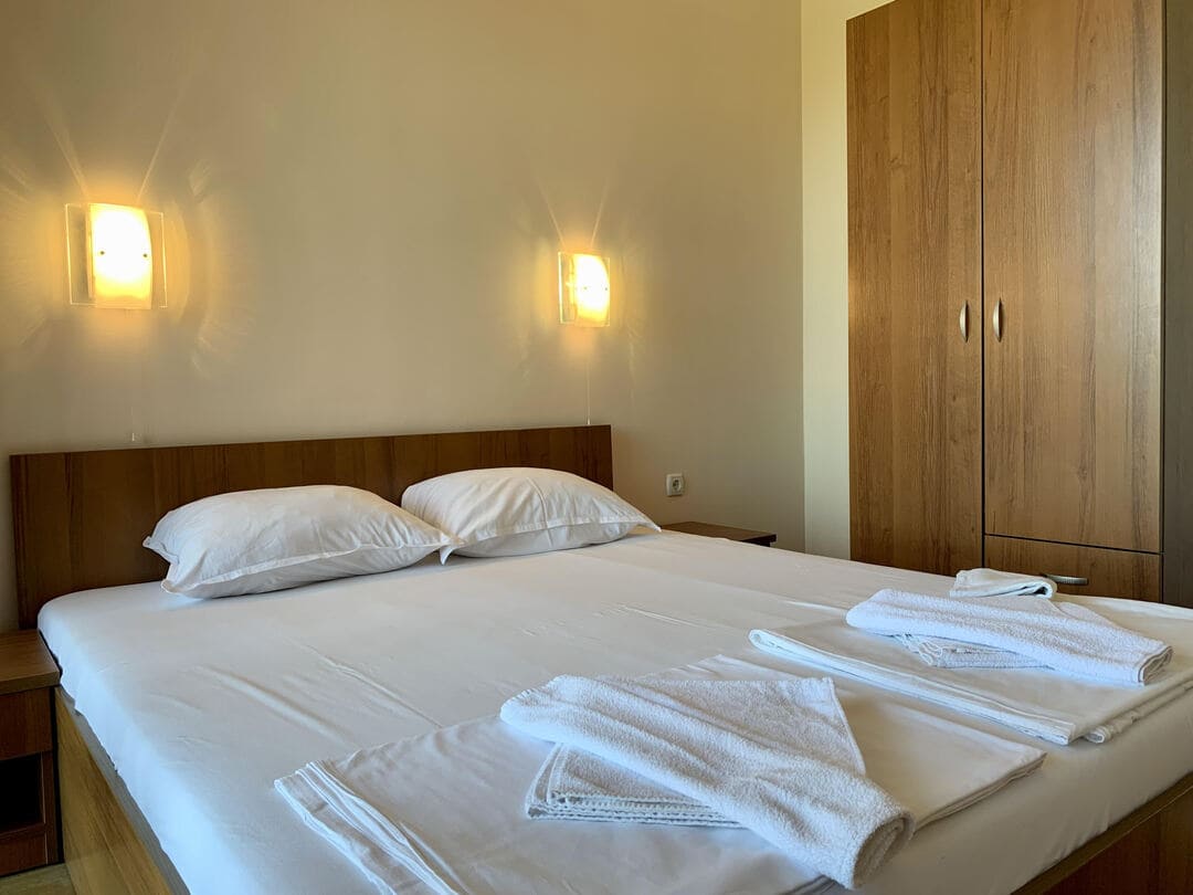 App_1_Bed_9.jpg
