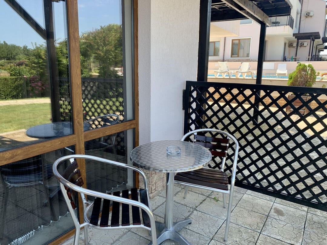 App_1_Bed_Balcony.jpg