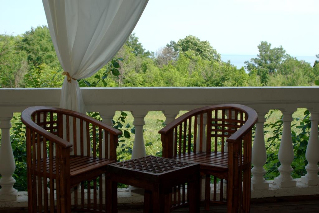App_Balcony.jpg