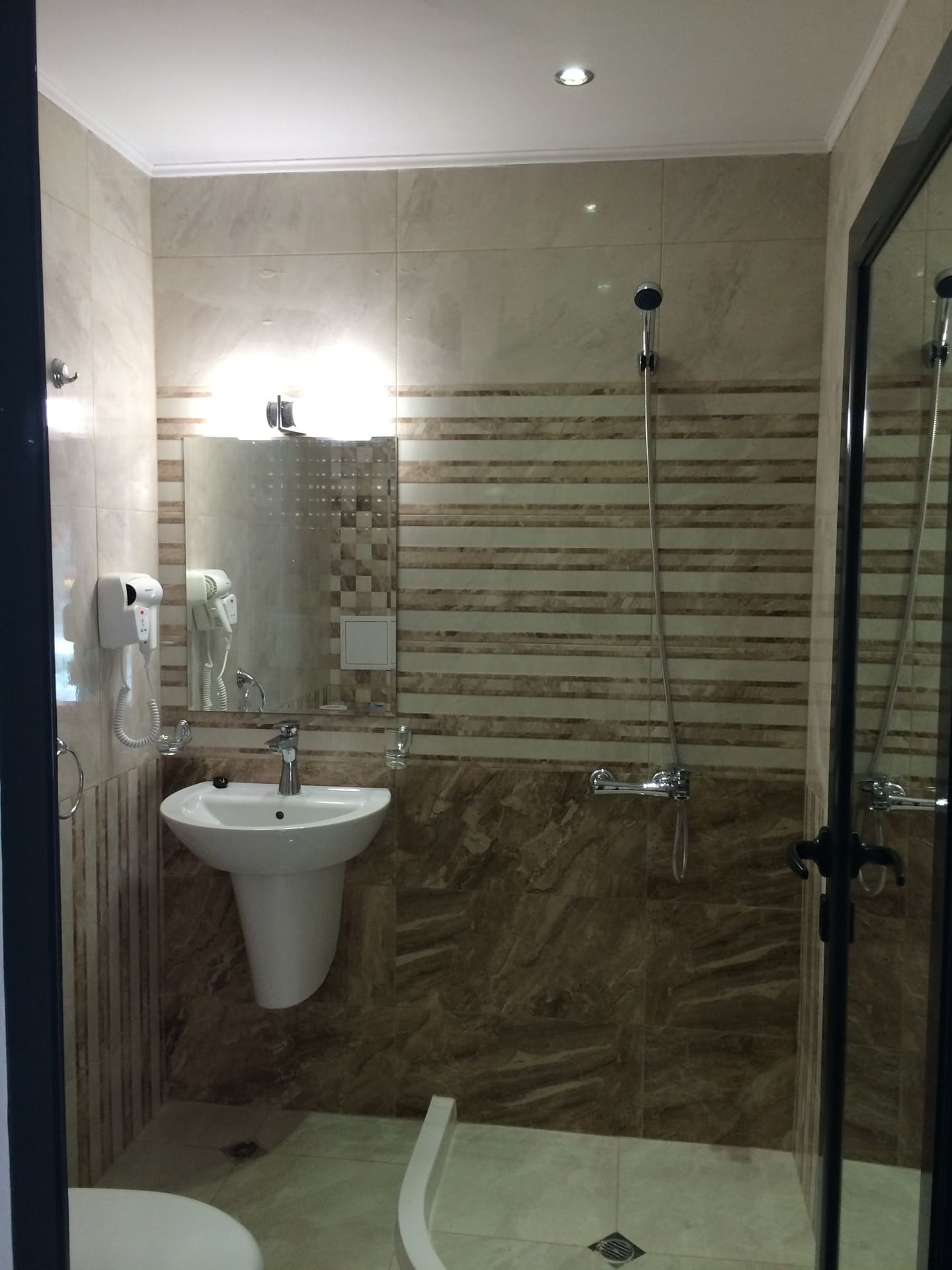App_Bathroom.jpeg
