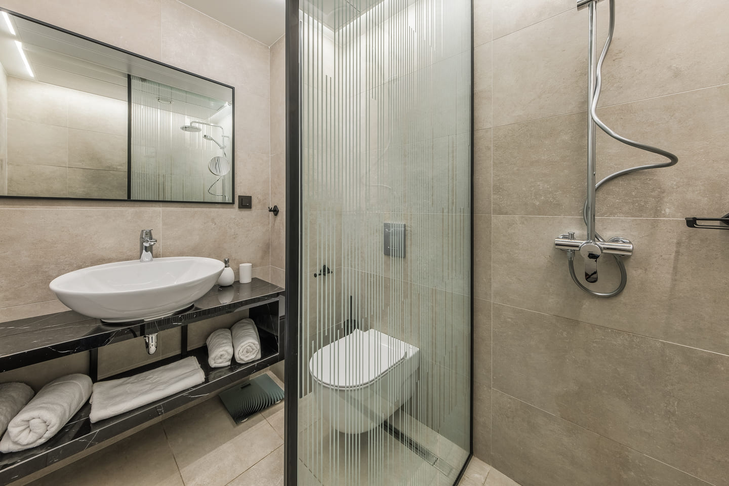 DBL_Bathroom_1.jpg
