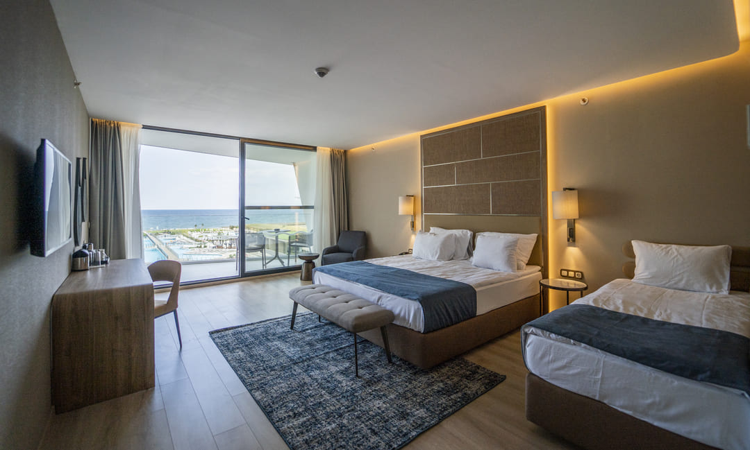 Sea_View_Room.jpg
