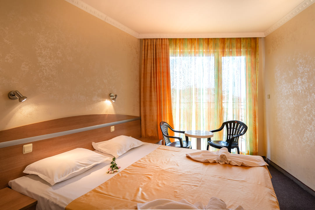 App_1_Bed_4.jpg