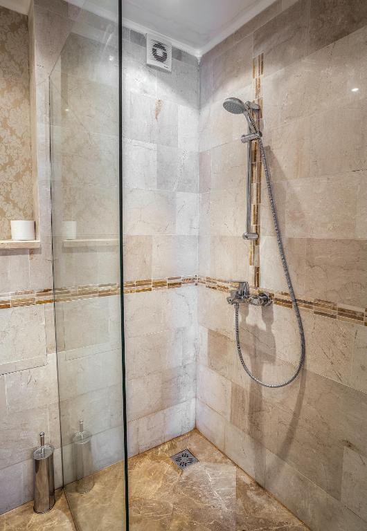 Bath_1.jpg