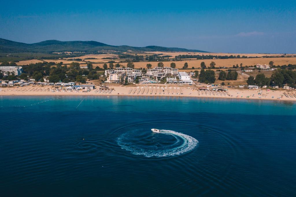 Sea_View.jpg