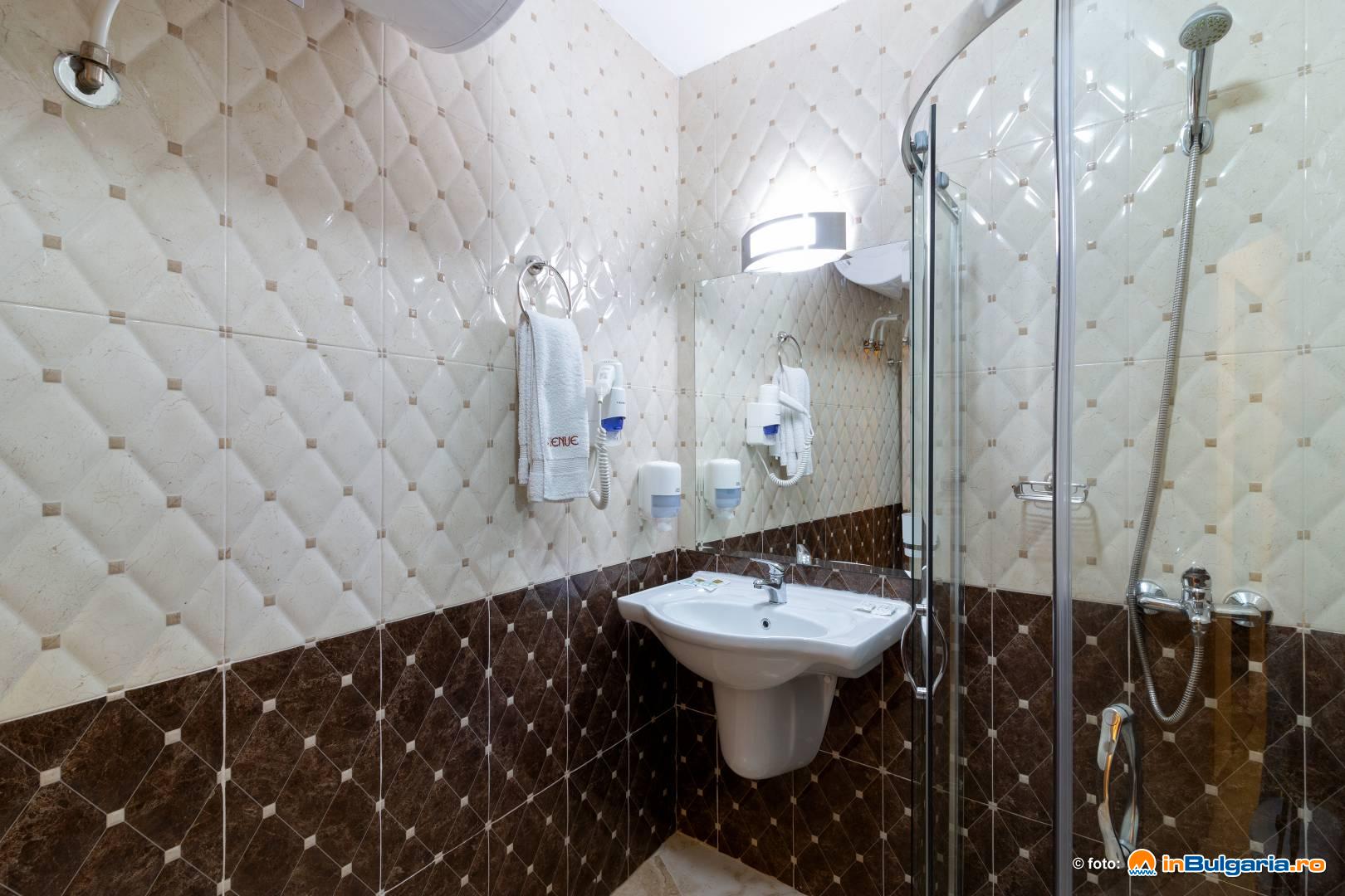 APP_Bathroom_1.jpg