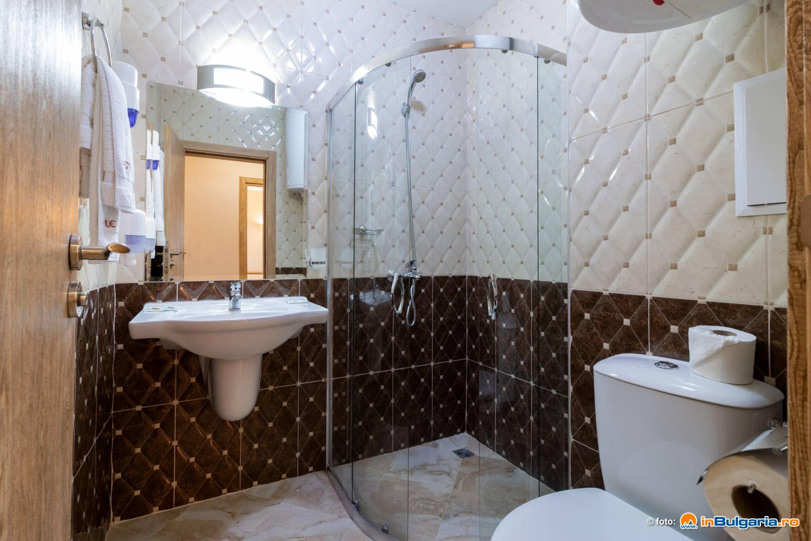 TRP_Bathroom.jpg
