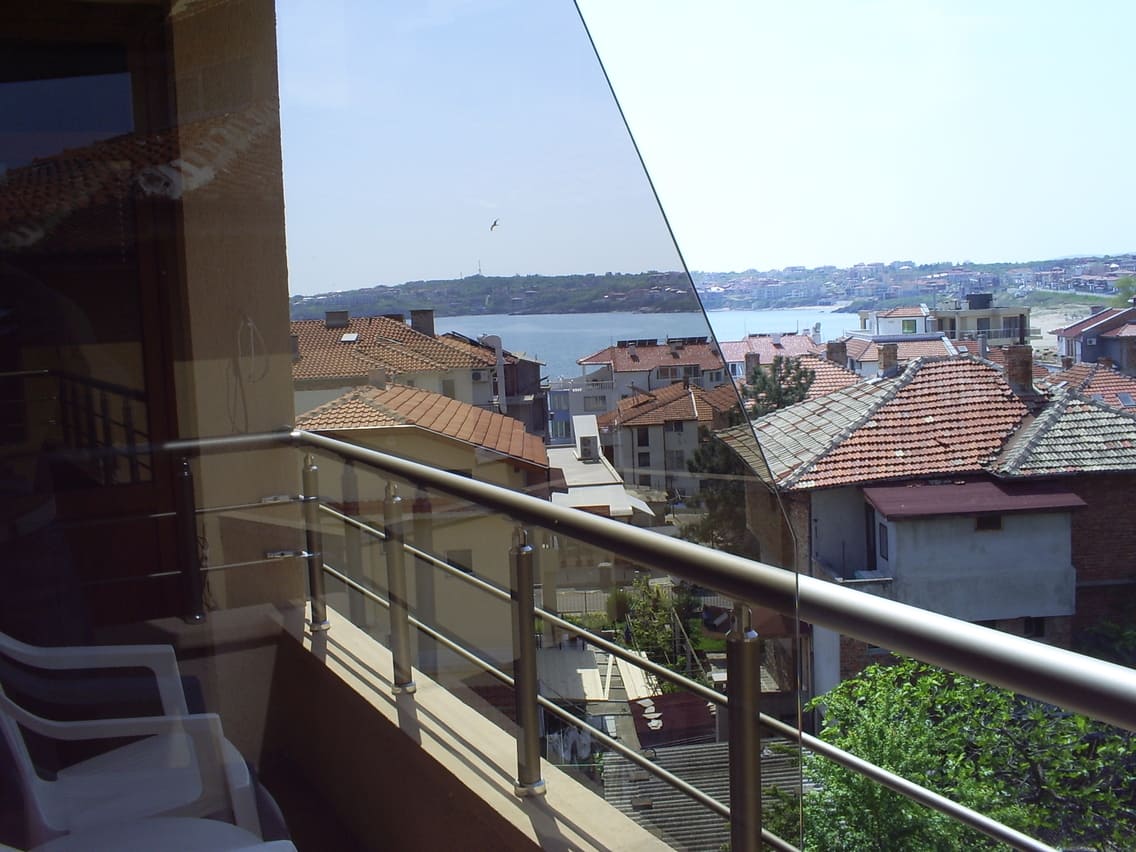 App_2_TRP_Balcony.jpg