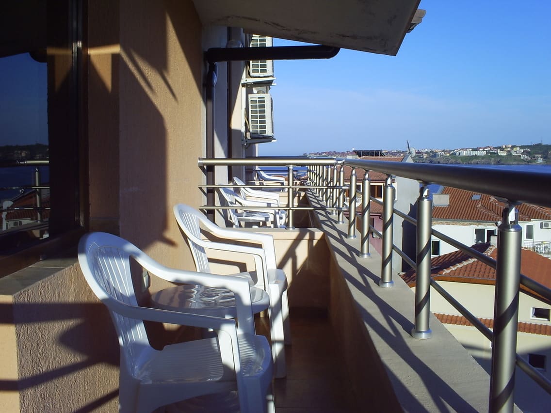 DBL_Balcony.jpg