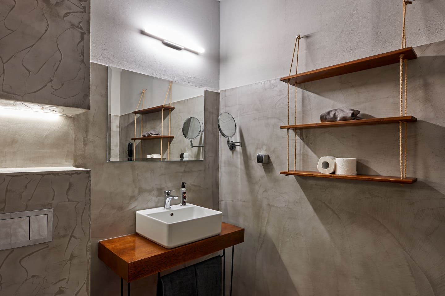 Superior_Sea_Bathroom.jpg