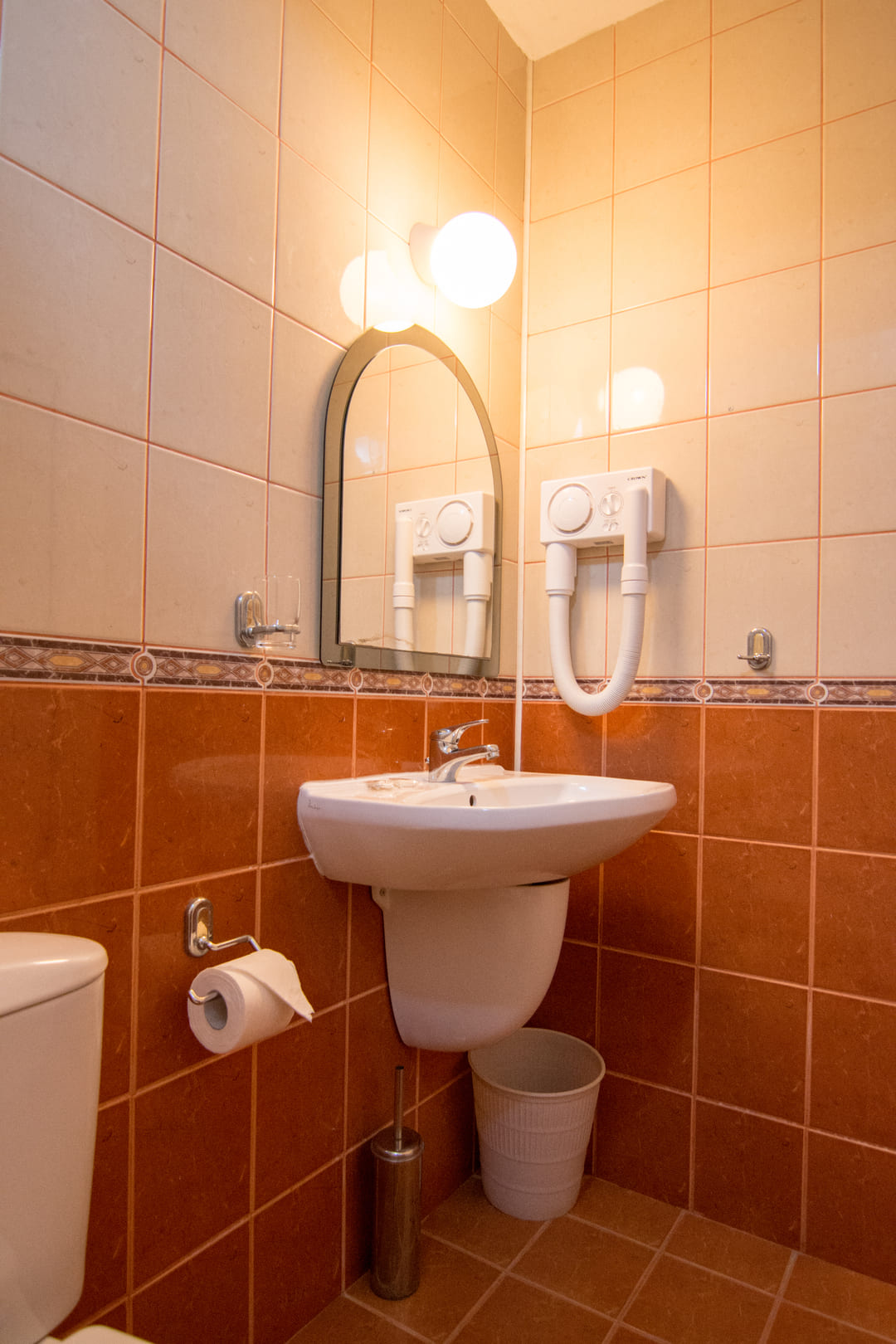DBL_Bathroom.jpg
