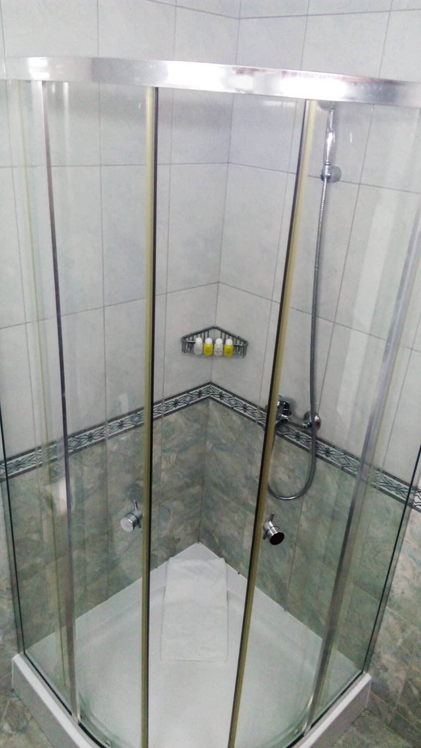 App_Bathroom.jpg