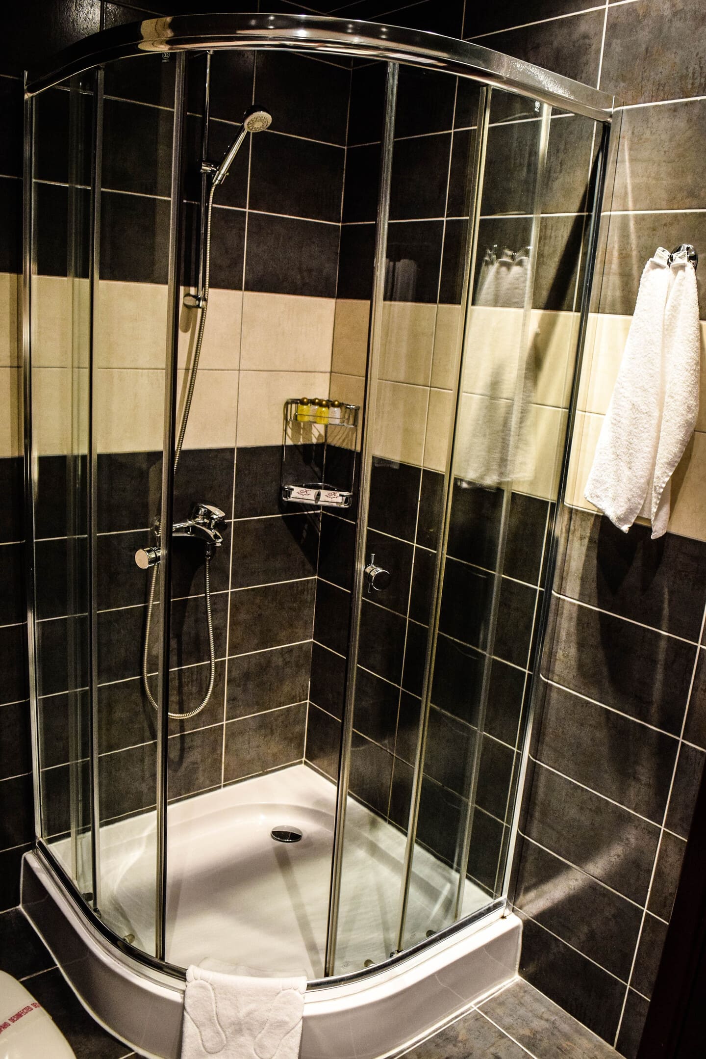 Suite_Junior_Bathroom.jpg
