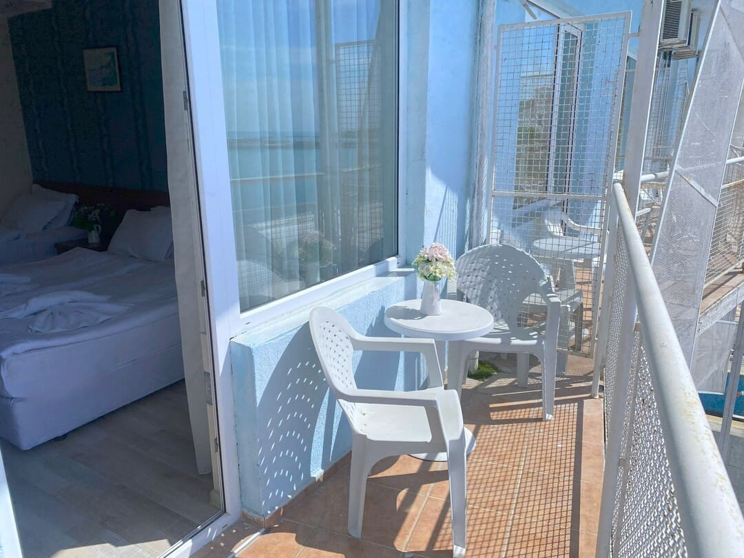 TRPL_Balcony.jpg