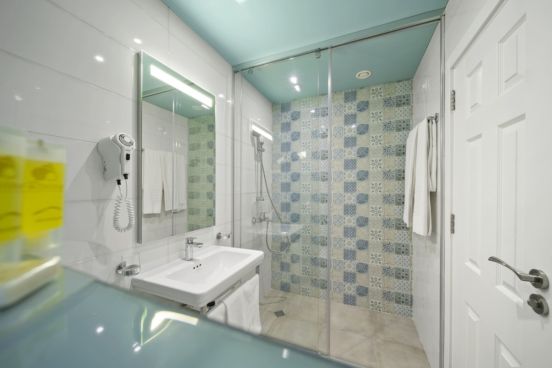 App_Bathroom.jpg