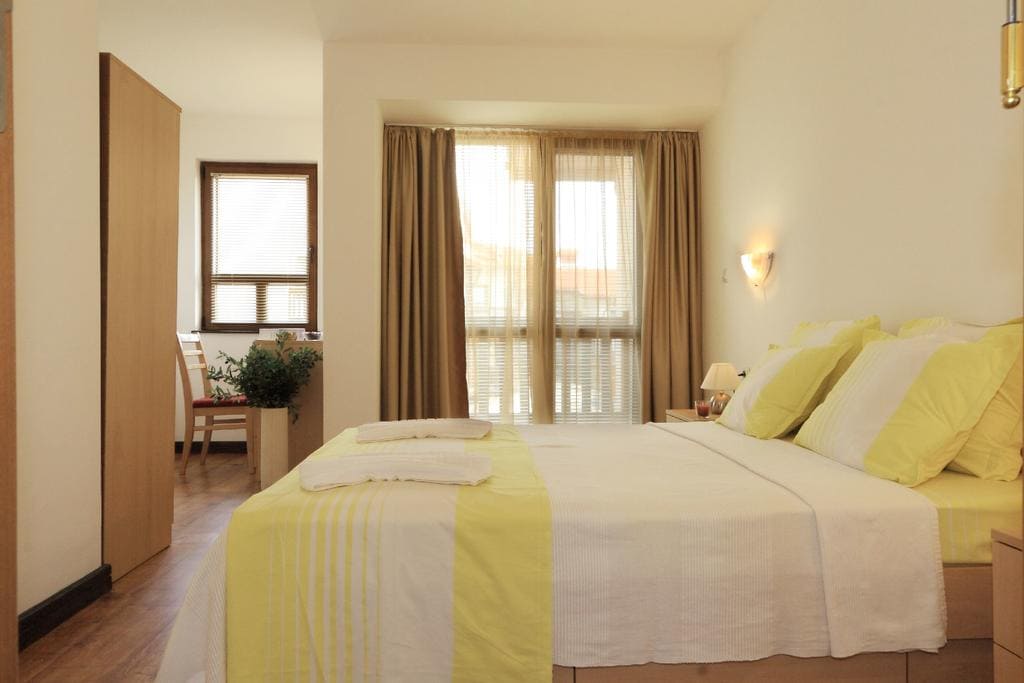 Two_Bed_3.jpg