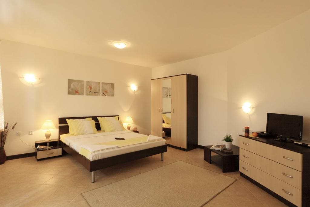 Two_Bed_6.jpg