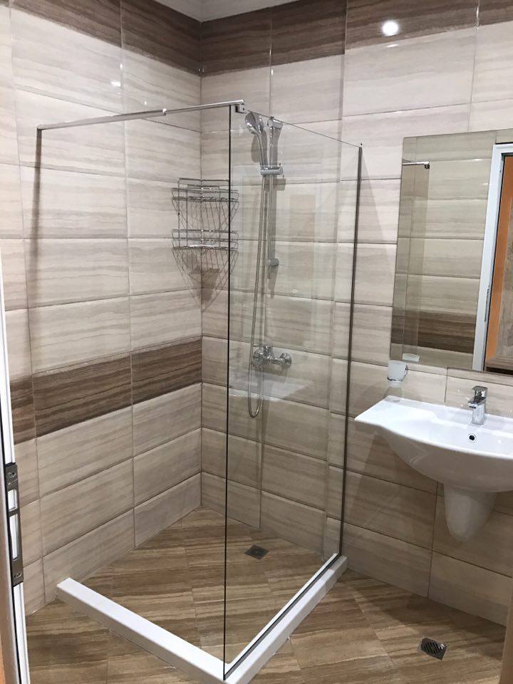 Bathroom_1.jpg