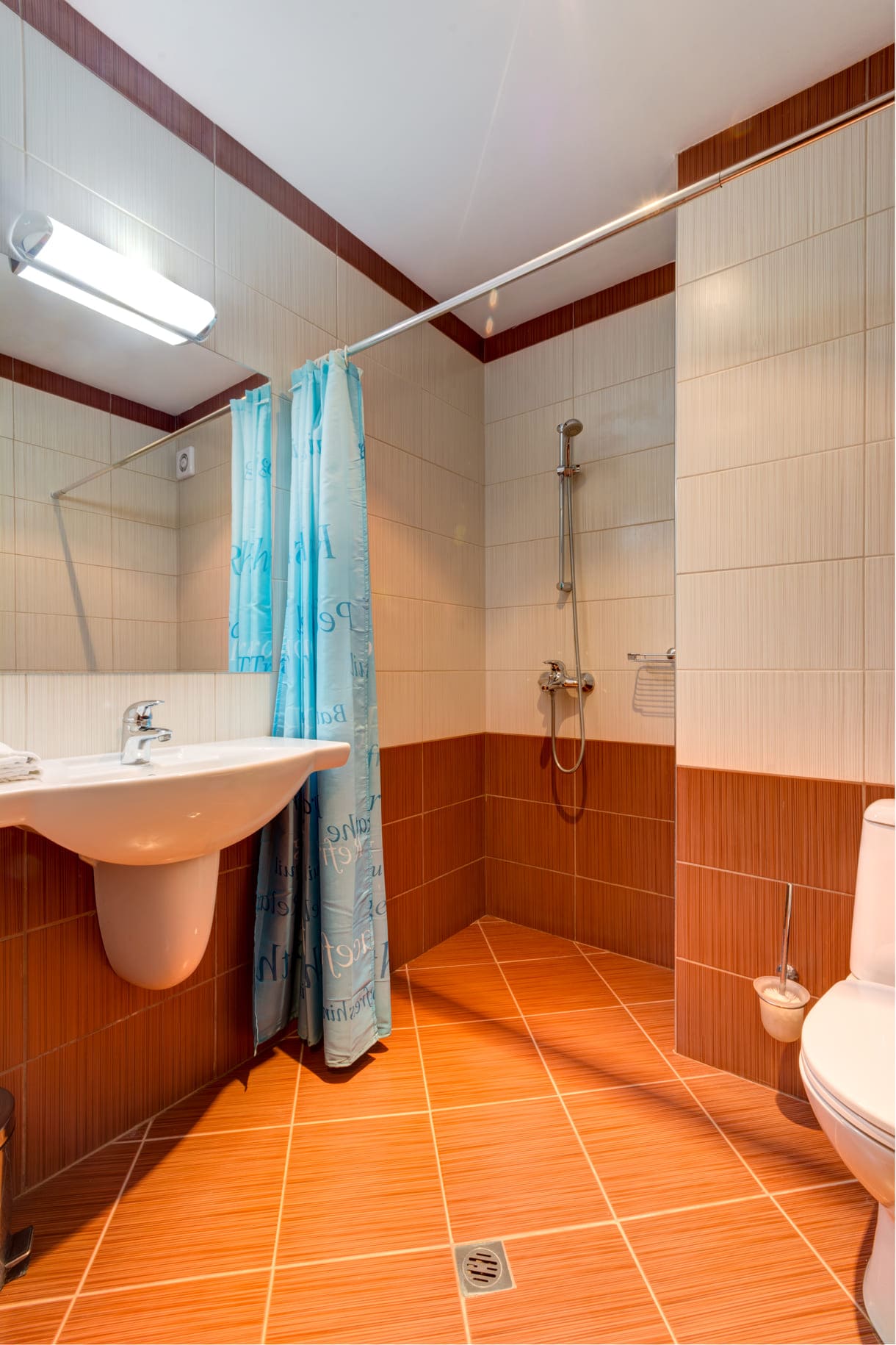DBL_Bathroom.jpg