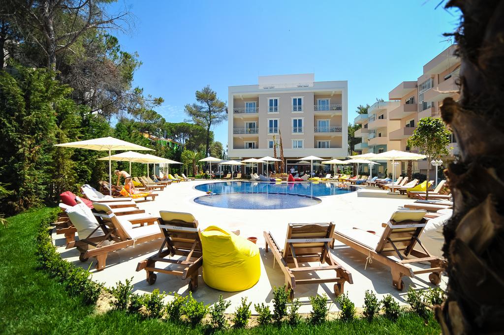 Sandy Beach Resort ****