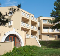 001.jpg