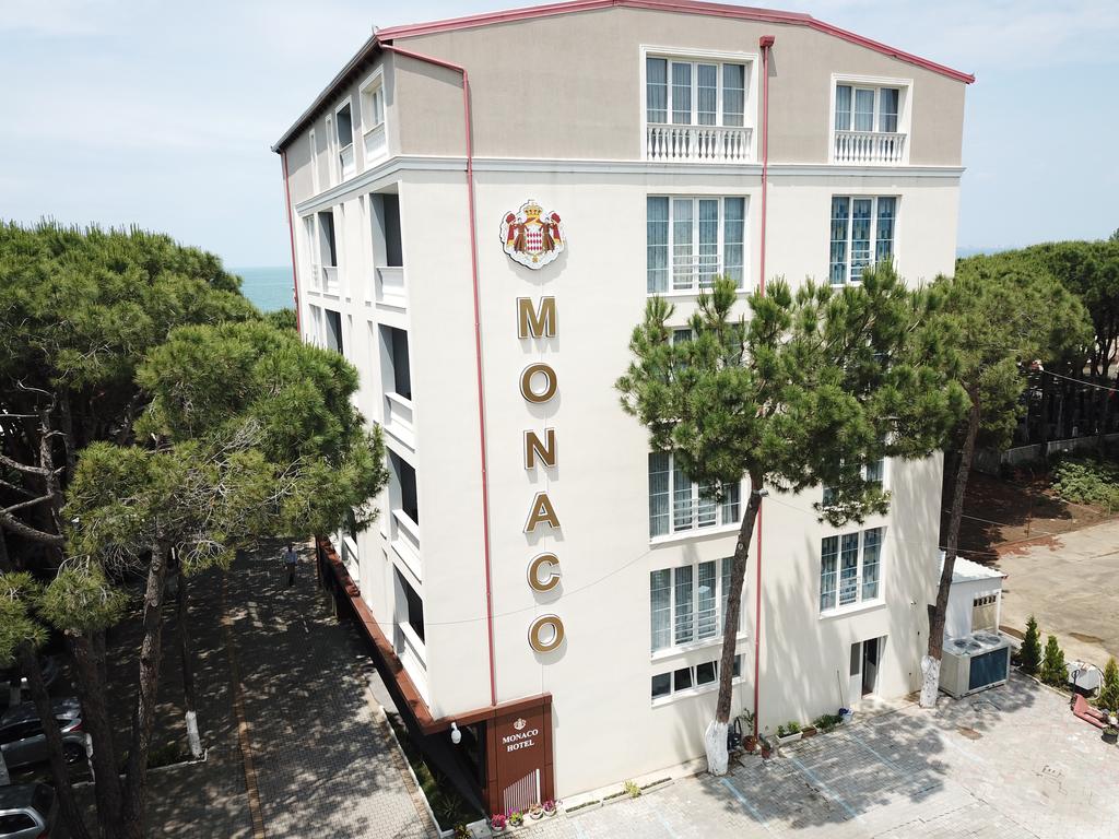 Monaco ****