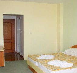 004.jpg