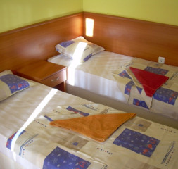 004.jpg