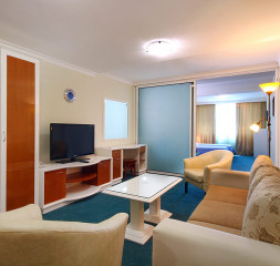 010-27.jpg