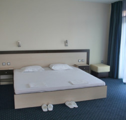 03.jpg