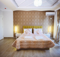 05.jpg