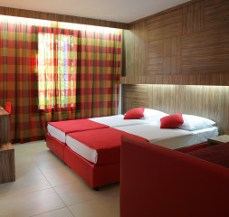 05.JPG