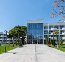 0Hotel_Exterior3.jpg