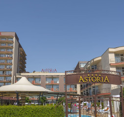 0Hotel_Exterior_3_4.jpg