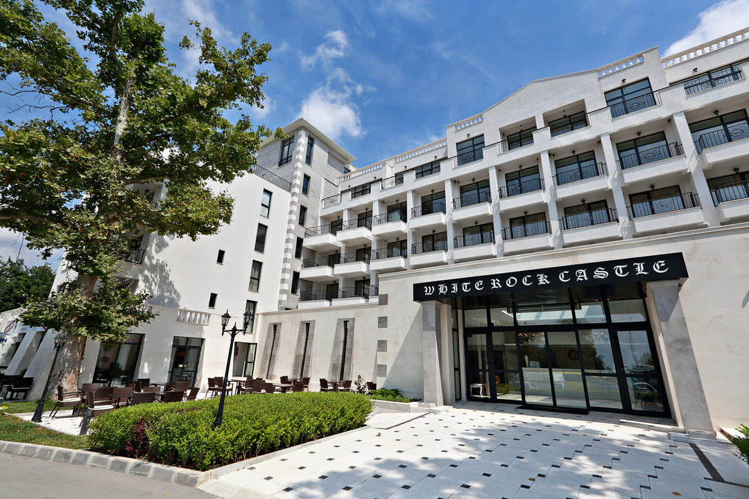 White Rock Castle Suite Hotel ****