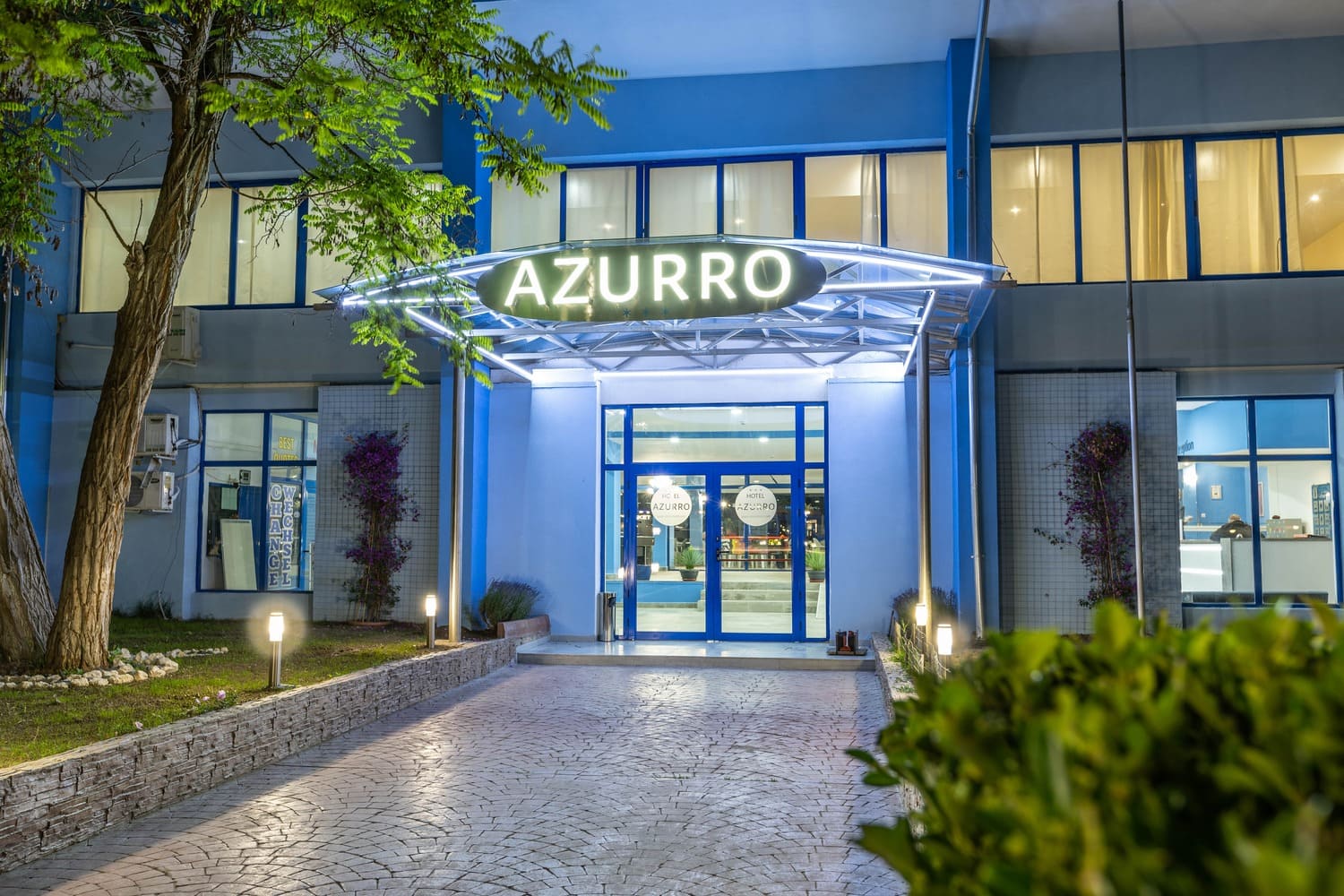 Azurro ***